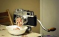 /album/nadherne-umeni/old-camera-as-a-meat-grinder-jpg/